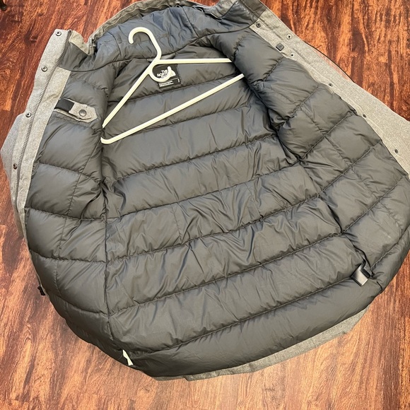 The north face parka jacket - Picture 4 of 7